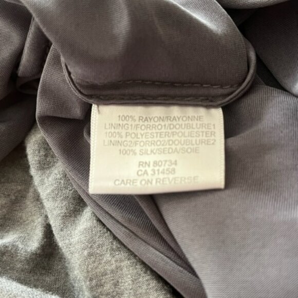 BCBG MAXAZRIA - ELEGANT GREY LINED DRESS IN 100% SILK - WORN ONCE - Picture 6 of 6